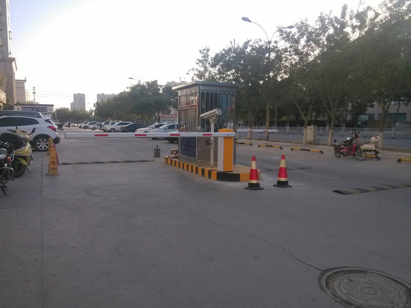 ܇���Ԅ��R�eͣ܇������ϵ�y(t��ng)Ԕ���f��